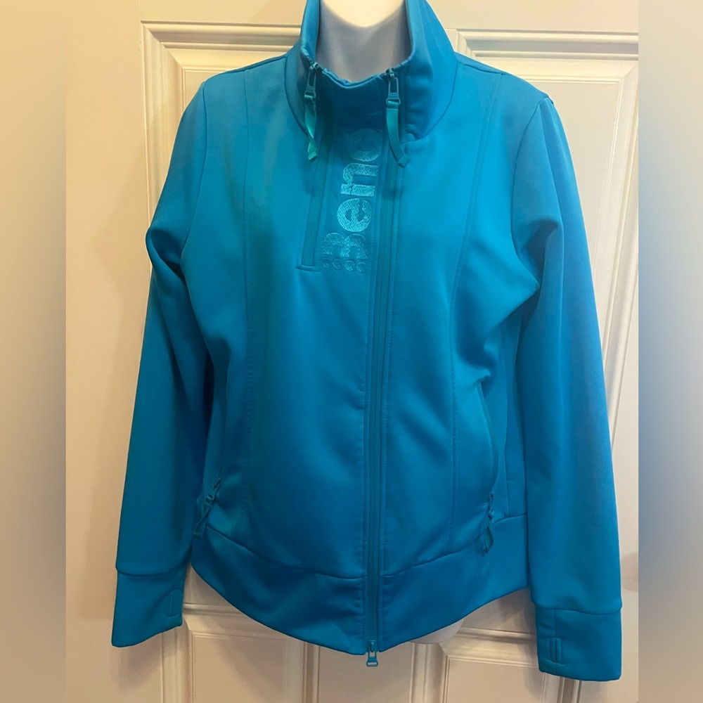 Bench XL Fleece Lined Zipped front jacket. An extra zipper goes half down.